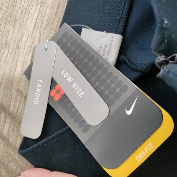 NIKE Vintage Blue Wide Leg Activewear Pants Size M NWT‎ - Picture 6 of 12